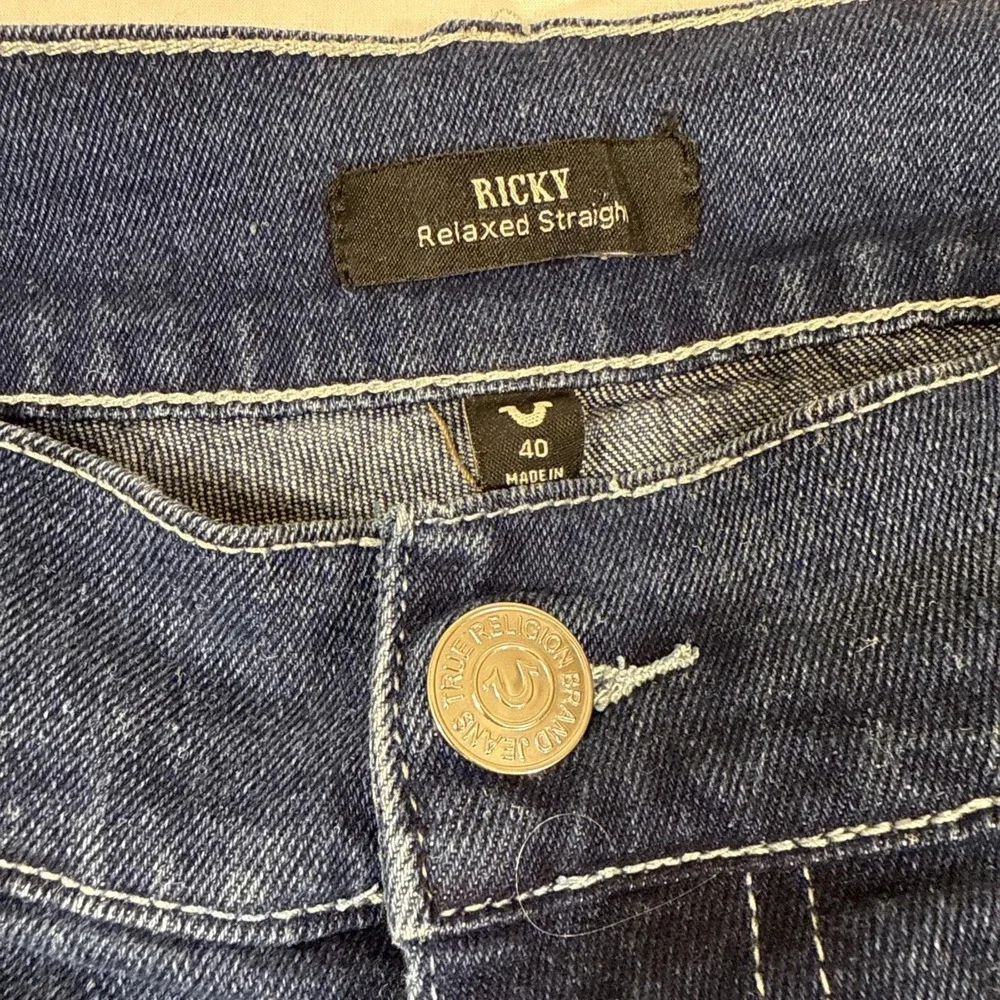 jEANS sTRAIGHT True Religion ricky fLAP  mens 40x31  mEDIUM wASH wHISKERING